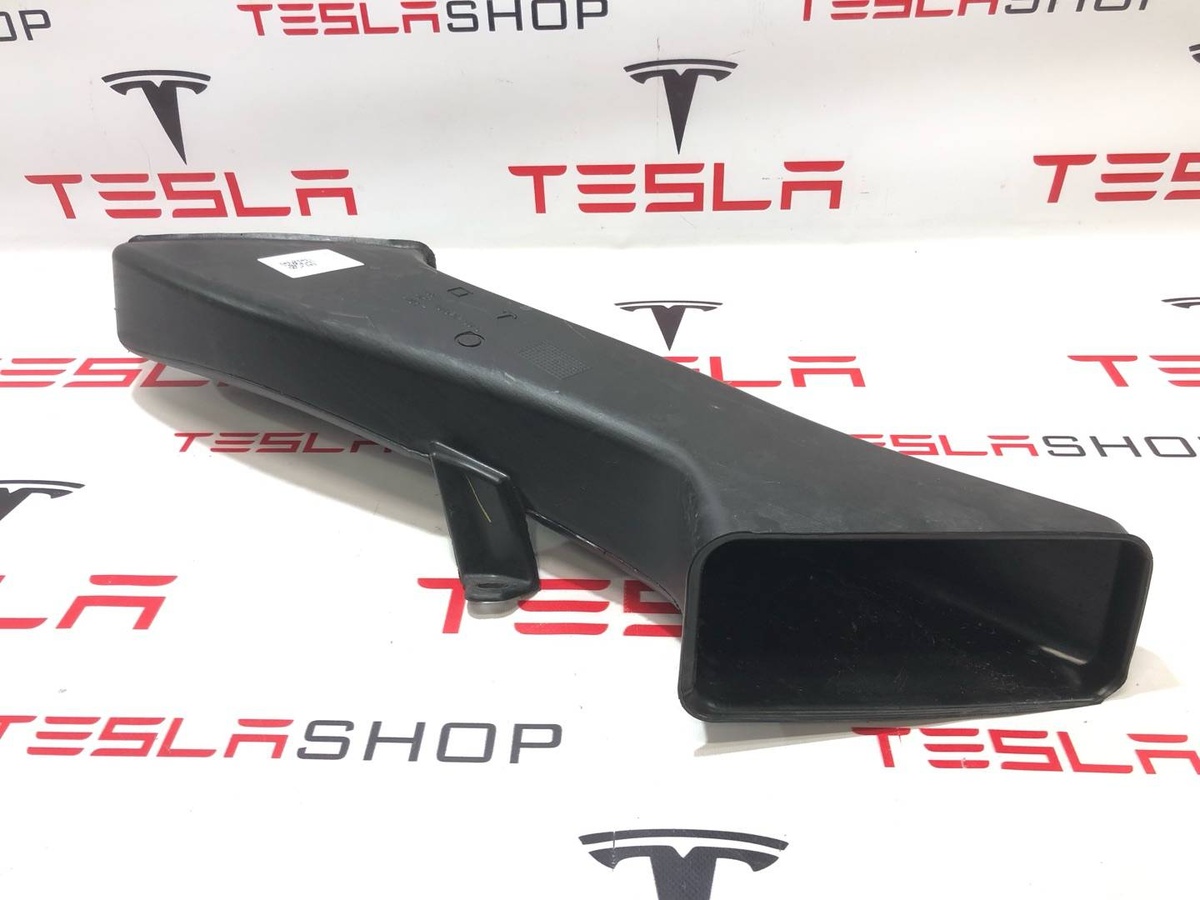 Дефлектор радиатора к Tesla Model X 2019