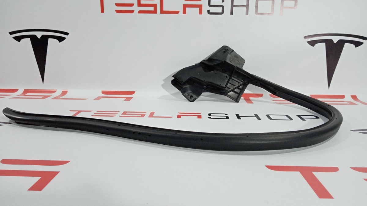 Уплотнитель двери задней правой к Tesla Model S 2014