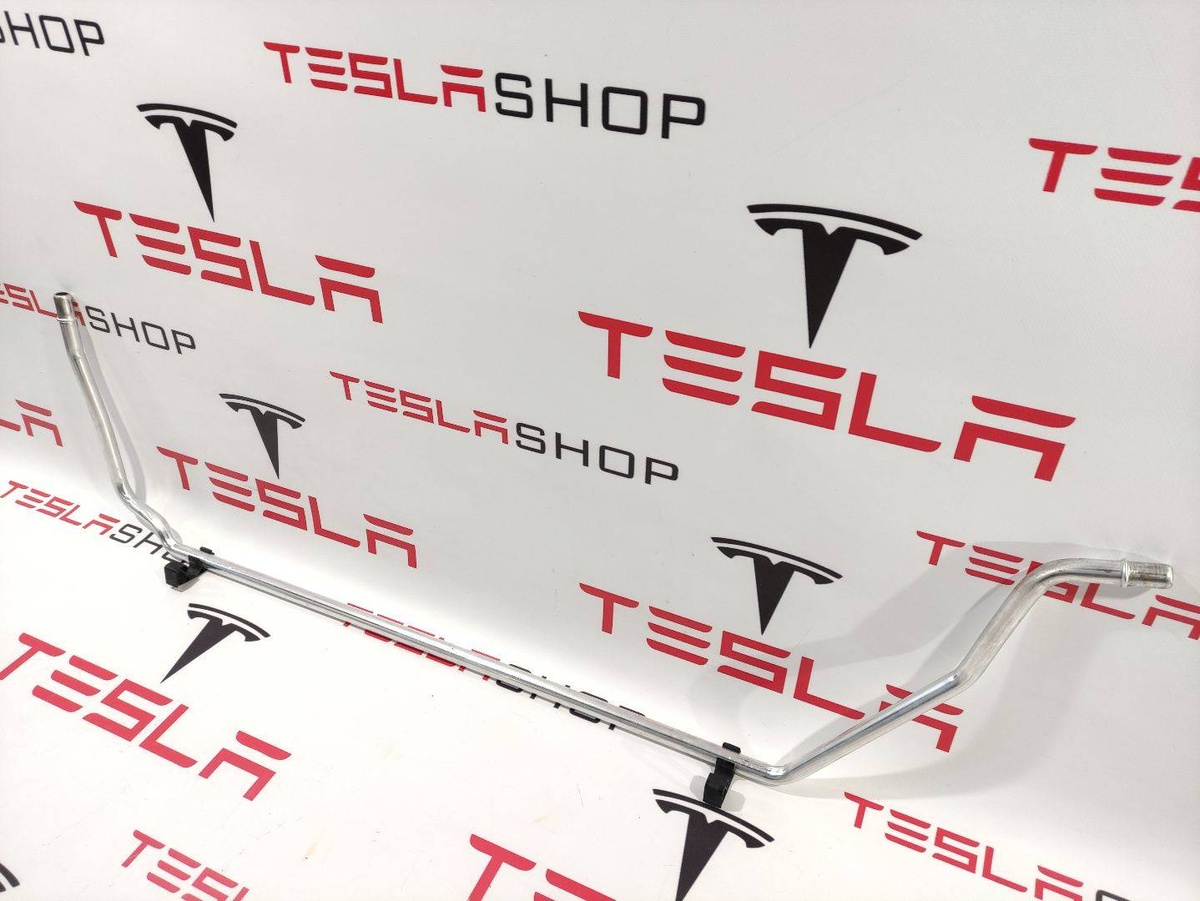 Патрубок радиатора к Tesla Model X 2016