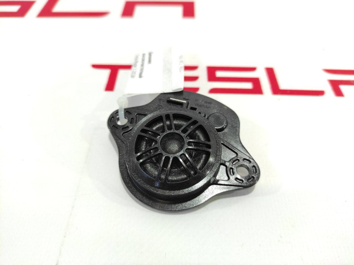 Динамик к Tesla Model 3 2018