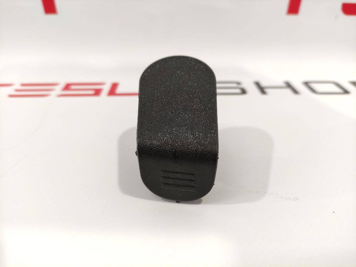 Заглушка к Tesla Model 3 2021