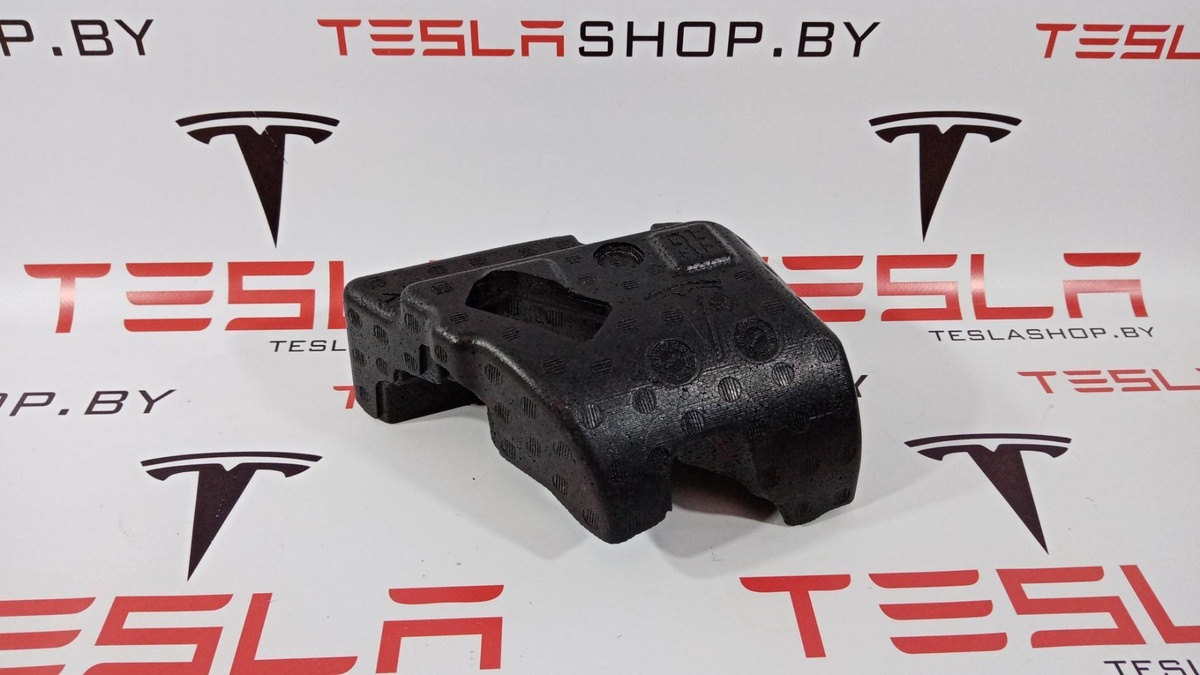 Крепление сиденья к Tesla Model 3 2019