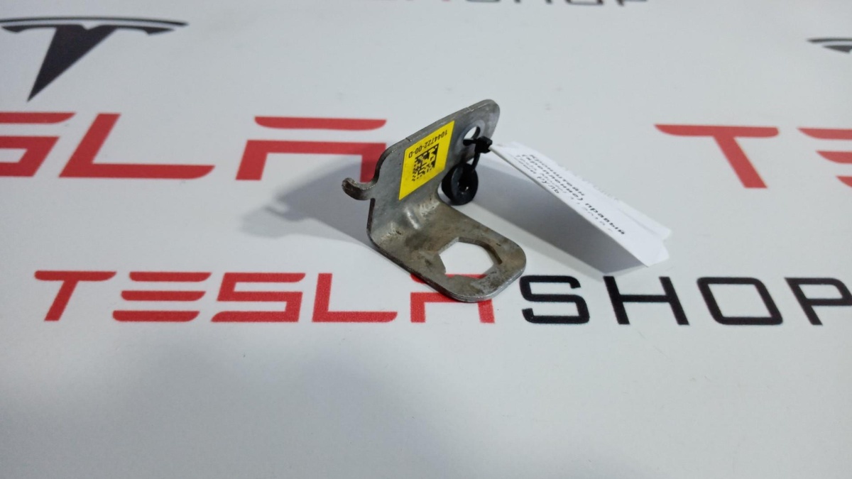 Шланг тормозной к Tesla Model 3 2019