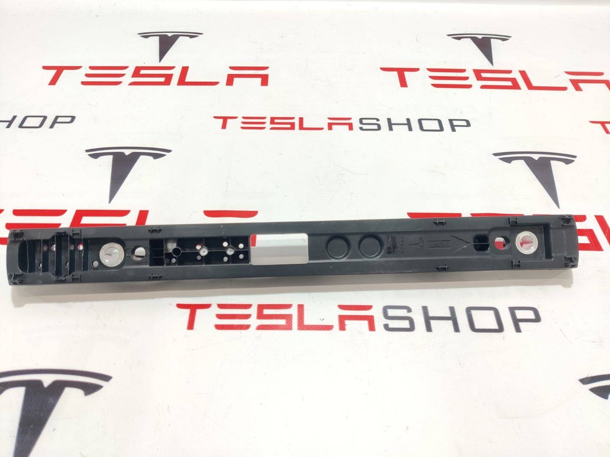 Сиденье переднее к Tesla Model S 2021