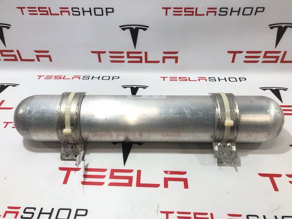 Ресивер пневмоподвески к Tesla Model X 2019