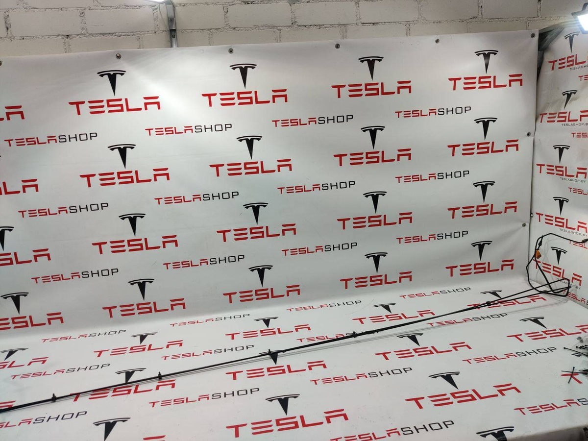Шланг тормозной к Tesla Model X 2018