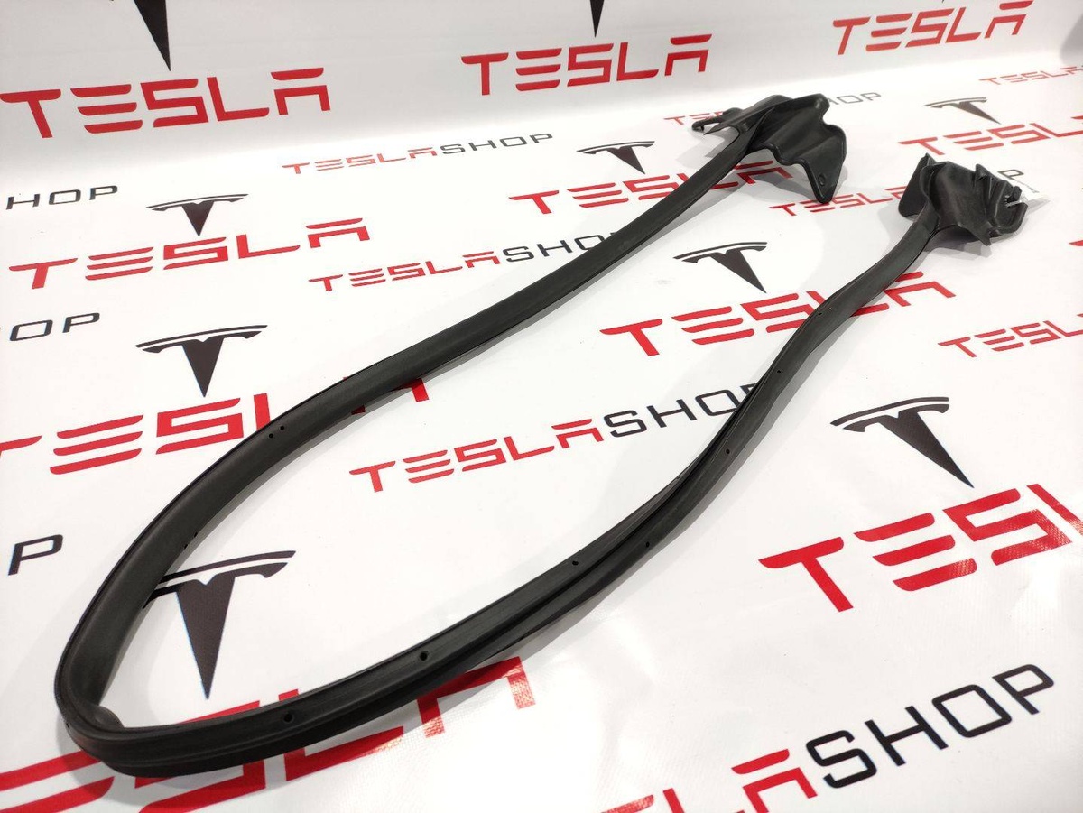 Уплотнитель к Tesla Model S 2015