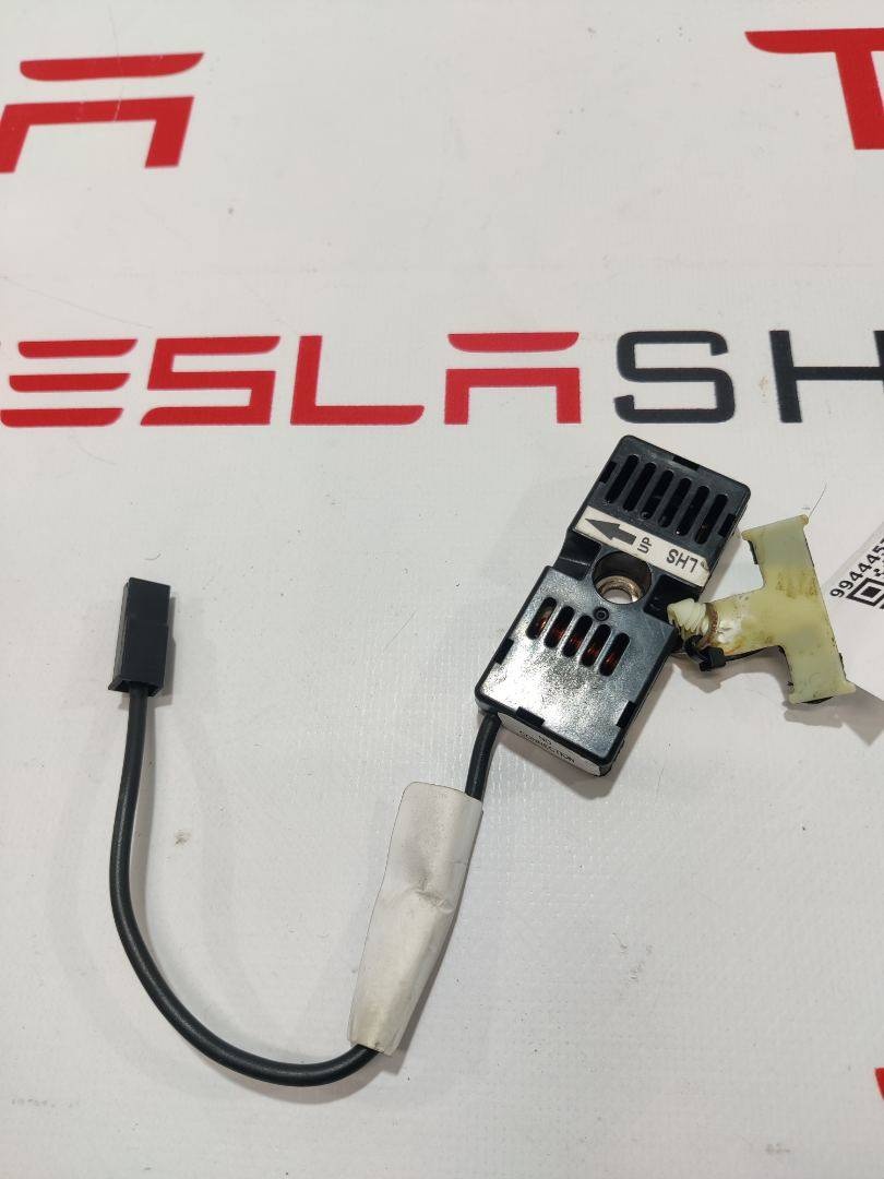 Антенна  к Tesla Model X 2018