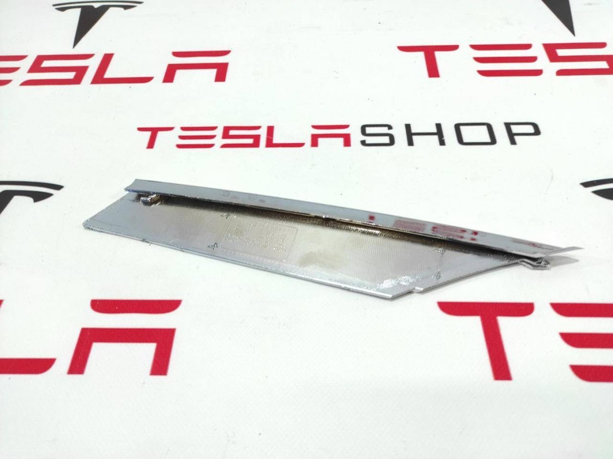 Молдинг бампера переднего к Tesla Model S 2020