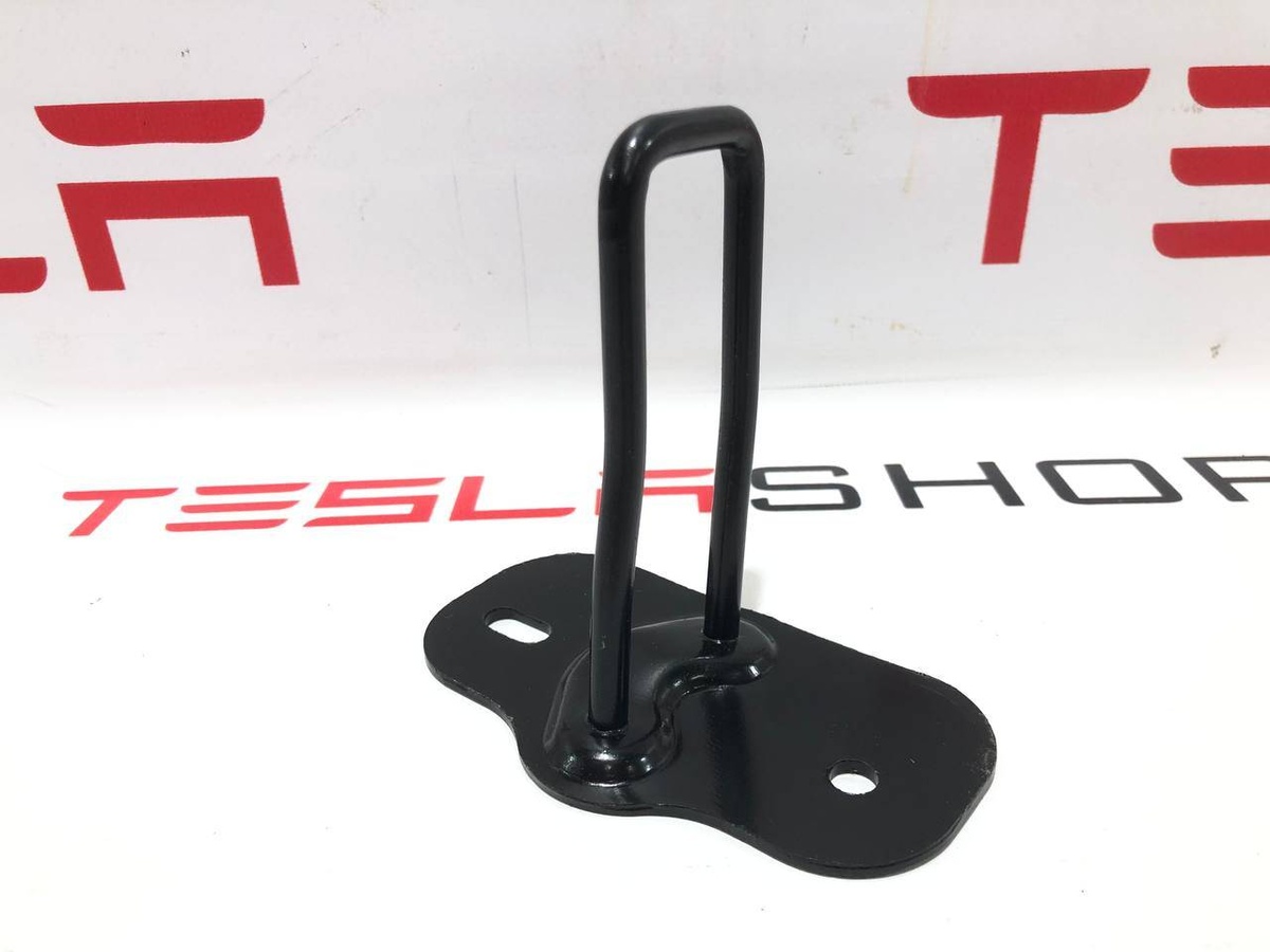 Петля двери к Tesla Model 3 2021