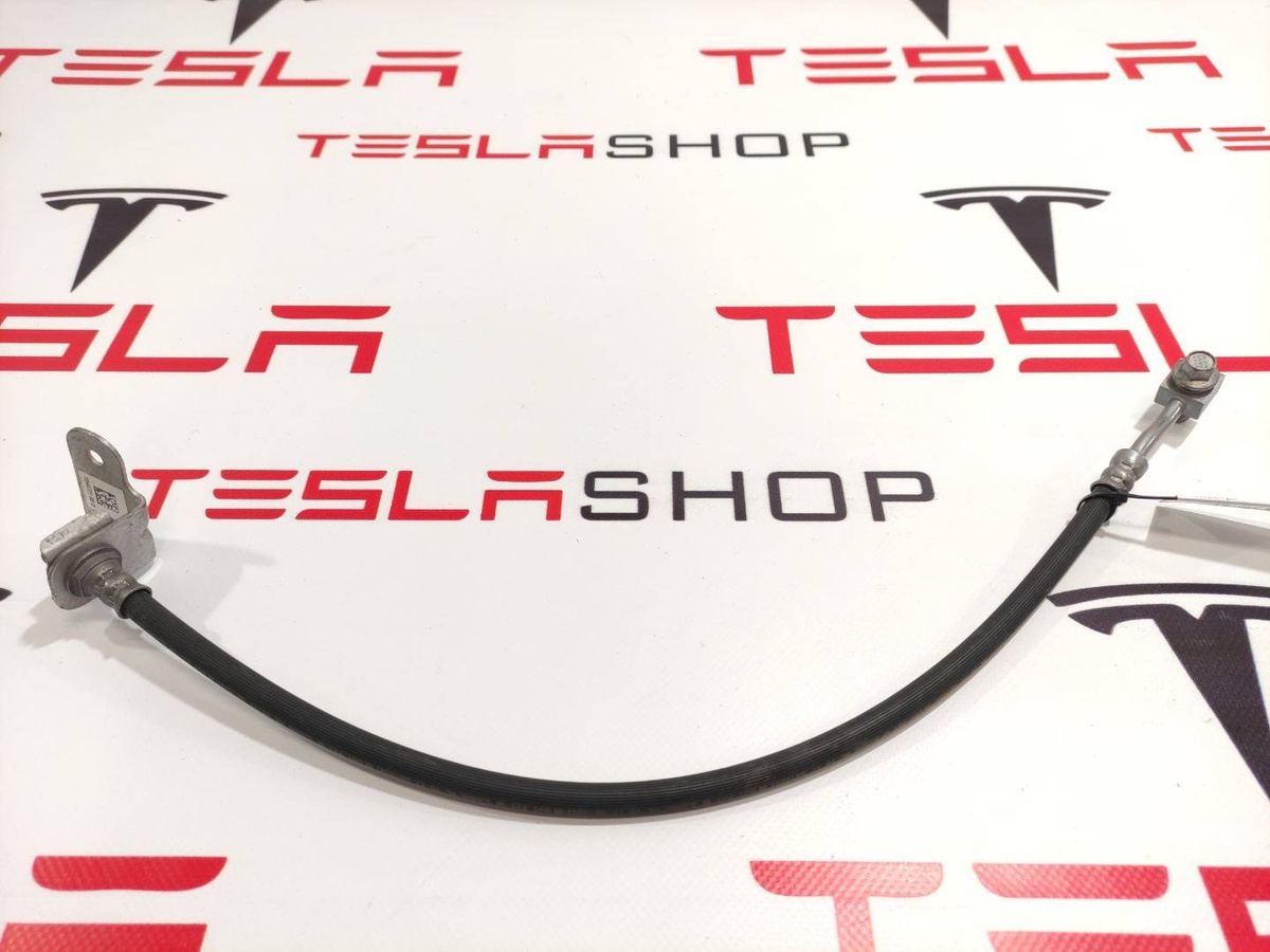 Шланг тормозной к Tesla Model 3 2019