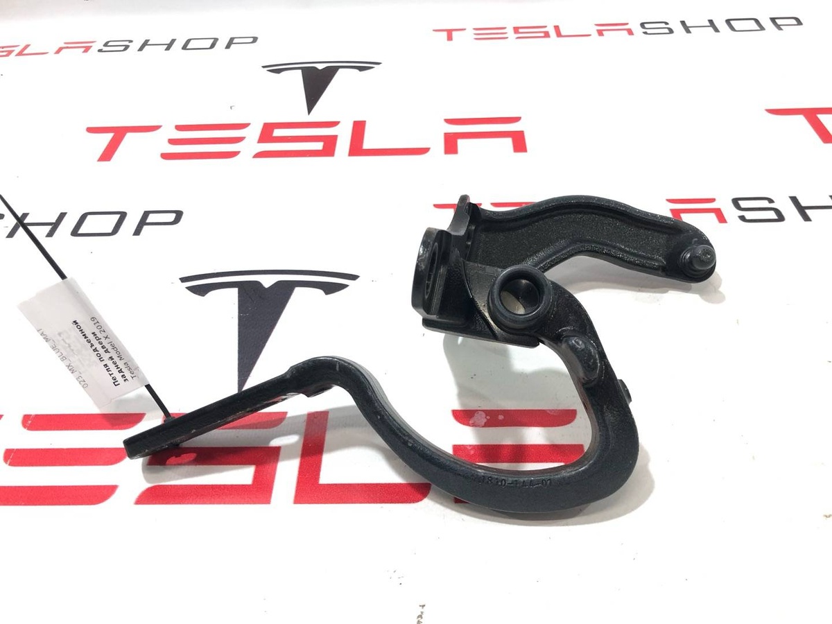 Петля двери к Tesla Model X 2019