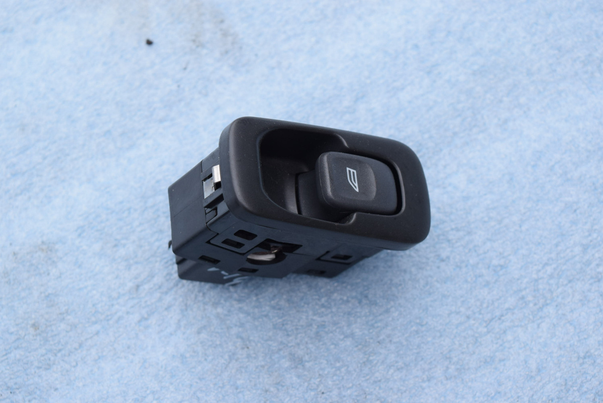 Кнопка стеклоподъемника к Volvo S80 2001