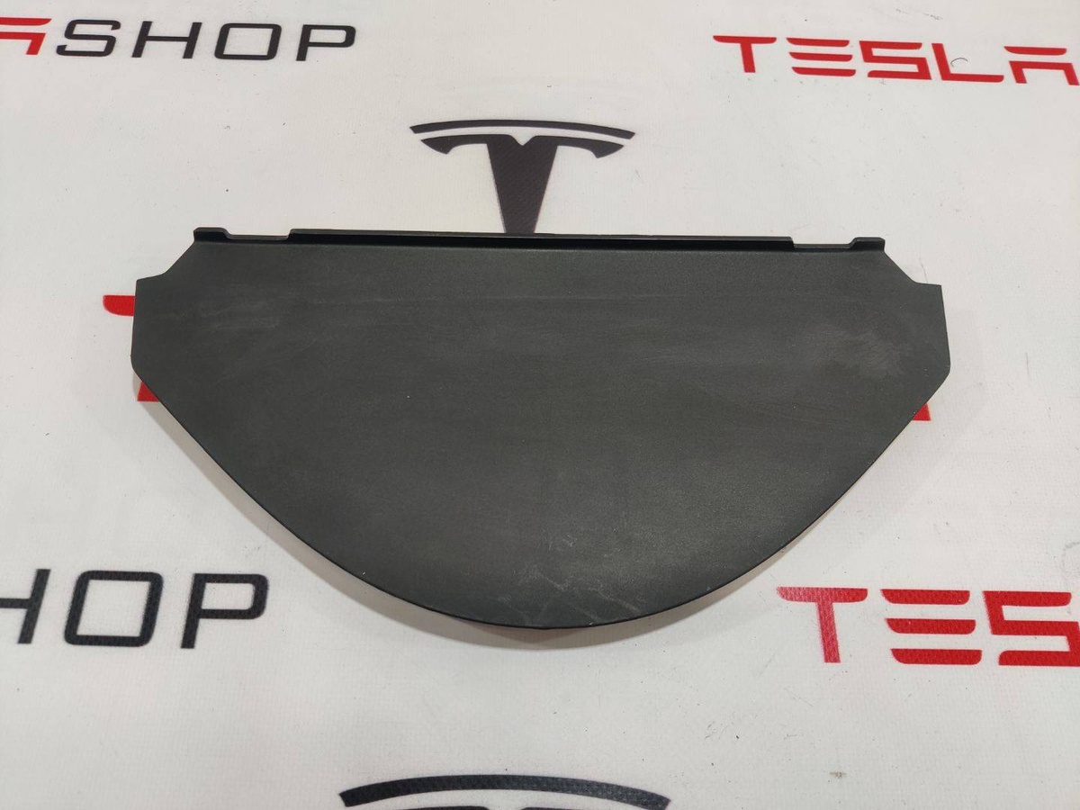 Монитор к Tesla Model X 2018