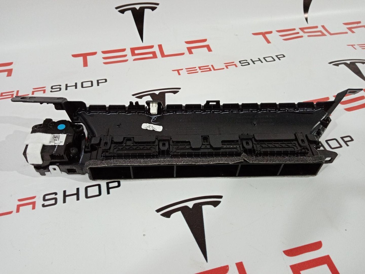 Воздуховод к Tesla Model 3 2019