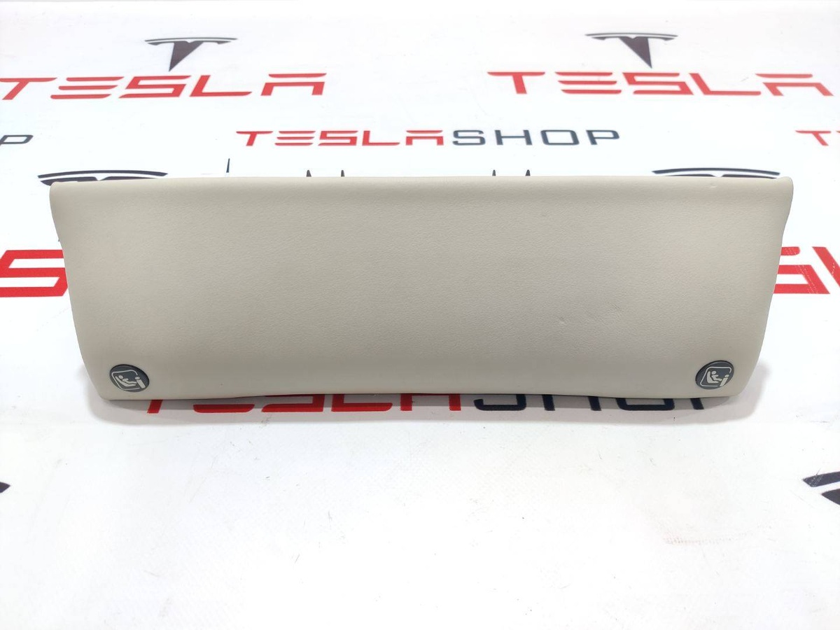 Крепление сиденья к Tesla Model S 2021