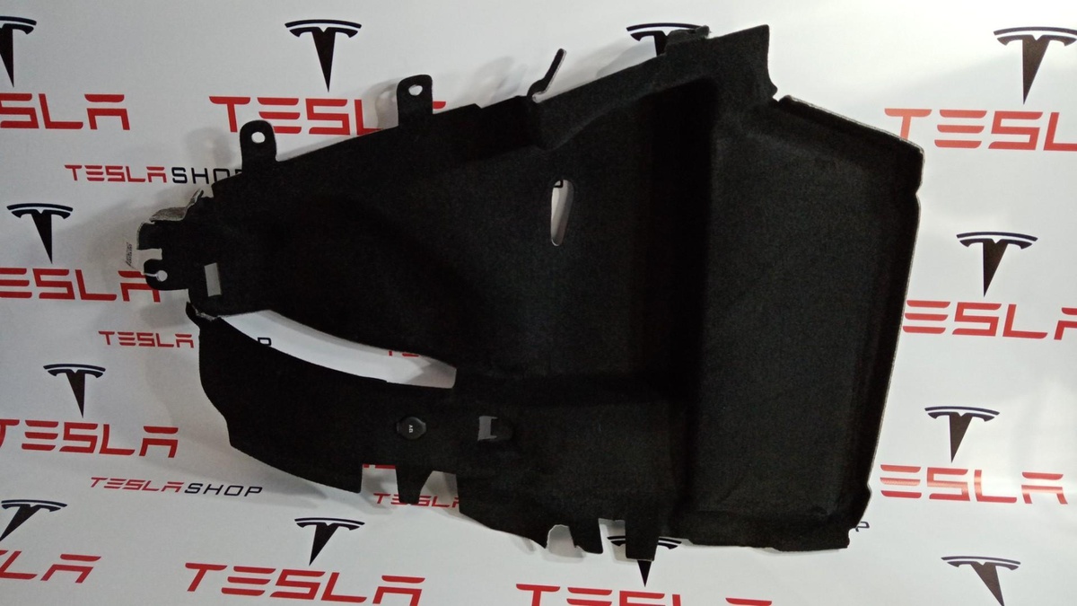 Обшивка багажника к Tesla Model X 2020