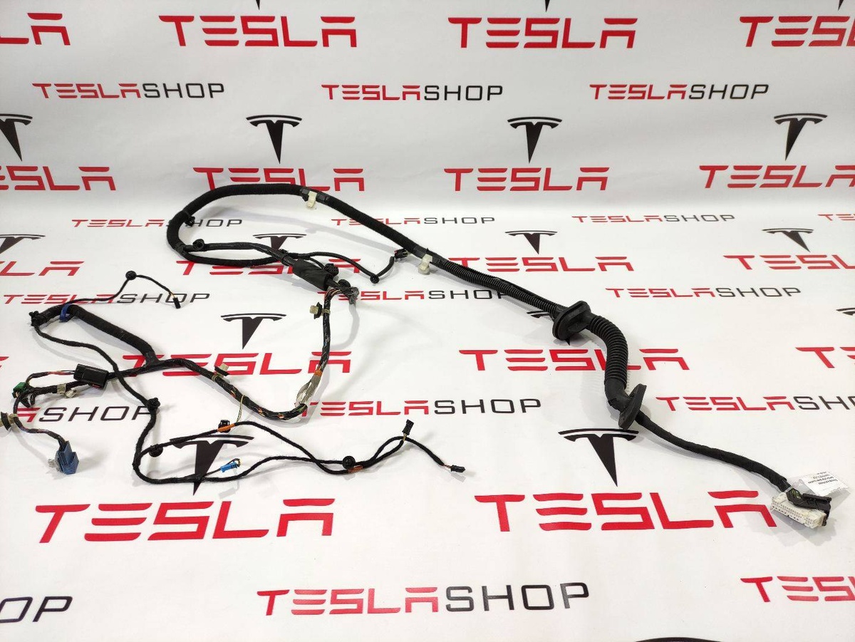 Проводка двери к Tesla Model Y 2020