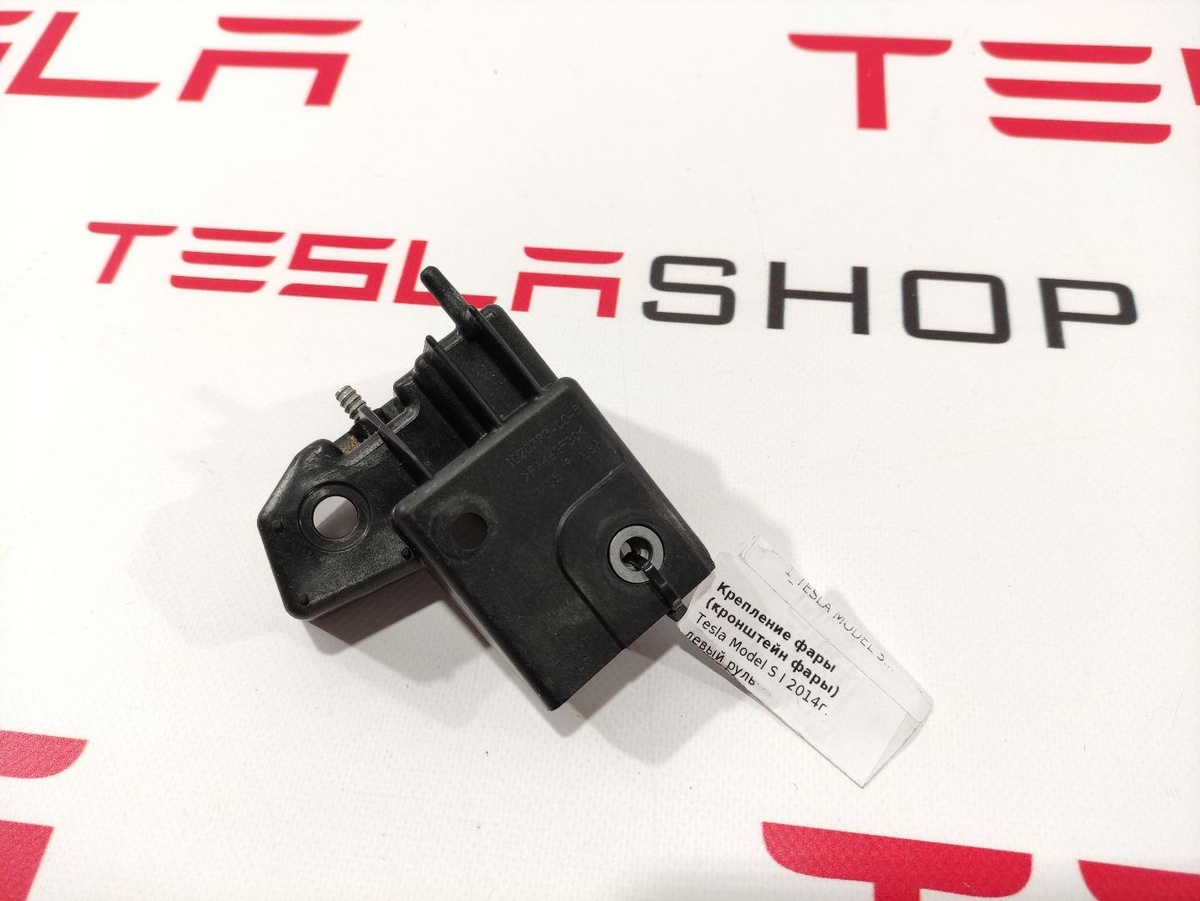 Кронштейн к Tesla Model S 2014