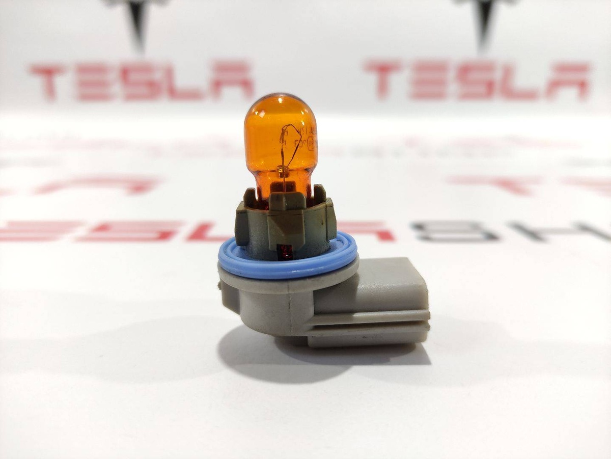 Камера бокового вида к Tesla Model X 2016