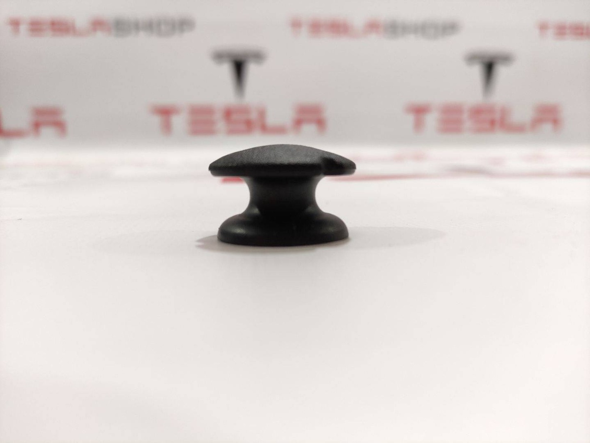 Клипса к Tesla Model S 2014