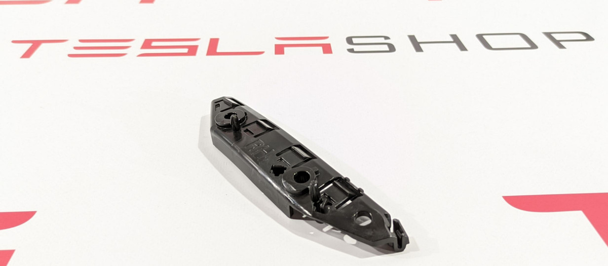 Кронштейн к Tesla Model 3 2020