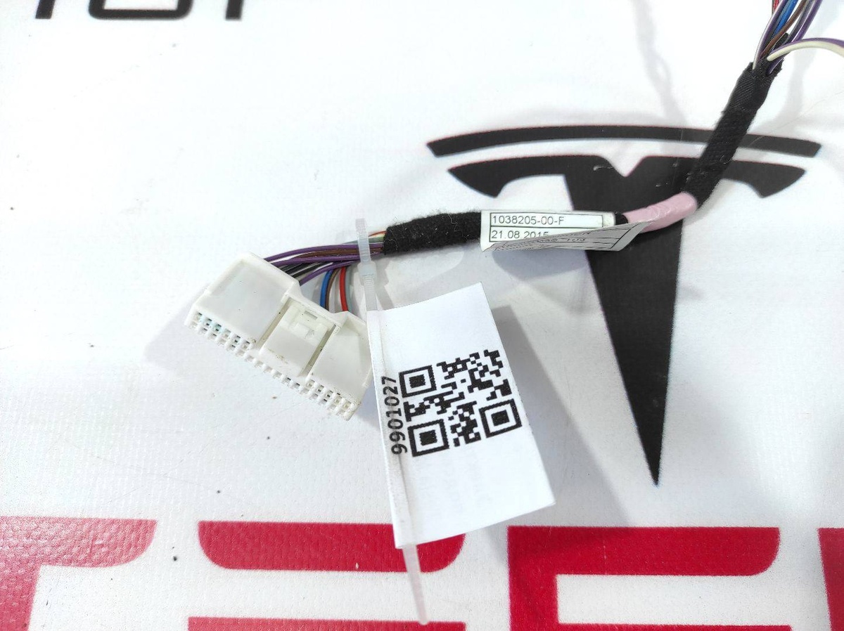 Проводка двери к Tesla Model X 2017