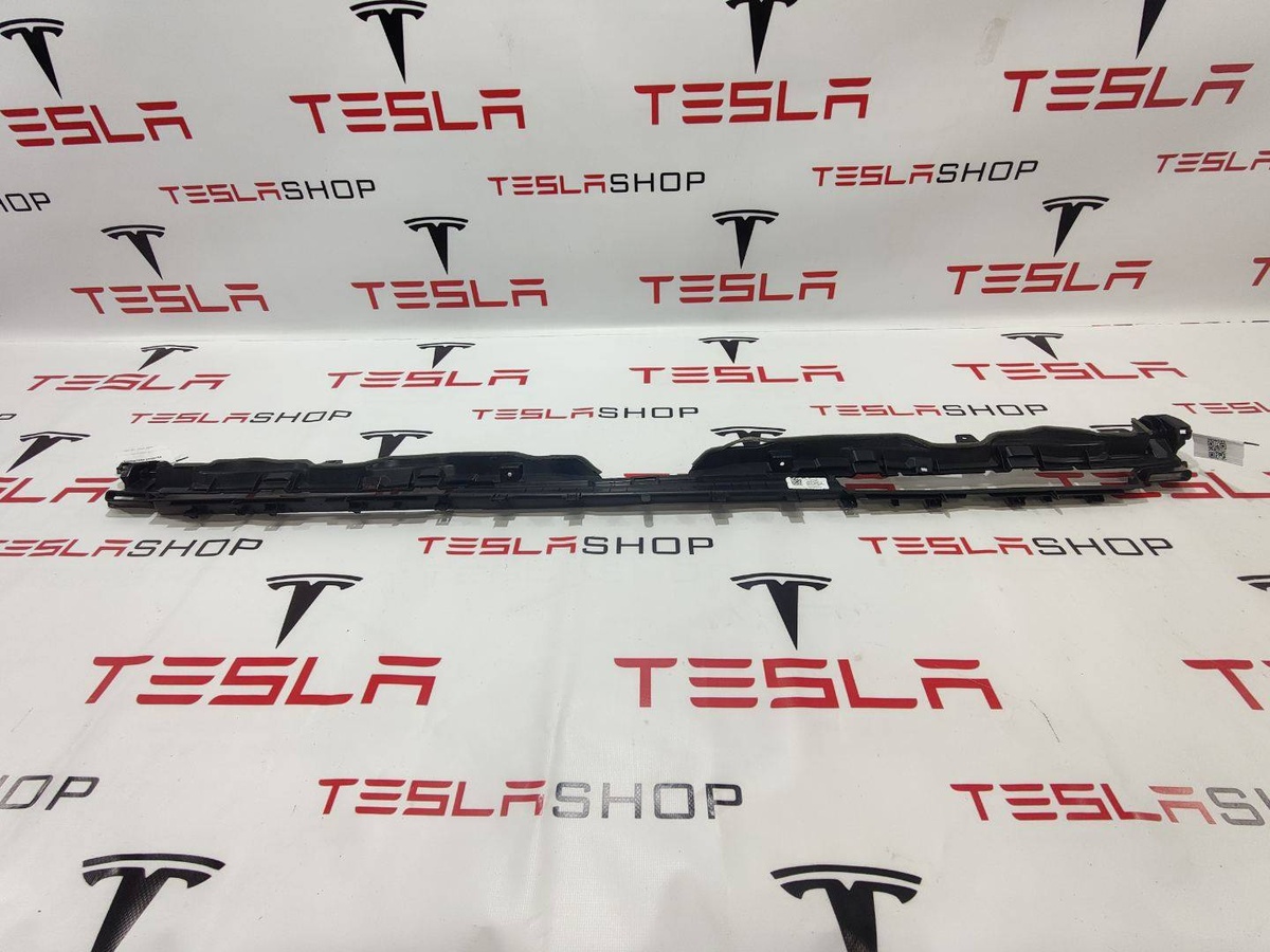 Кронштейн к Tesla Model Y 2021