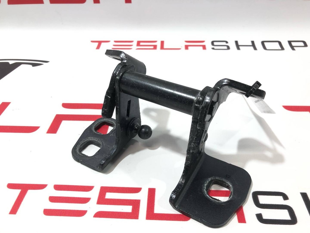 Петля двери к Tesla Model X 2019