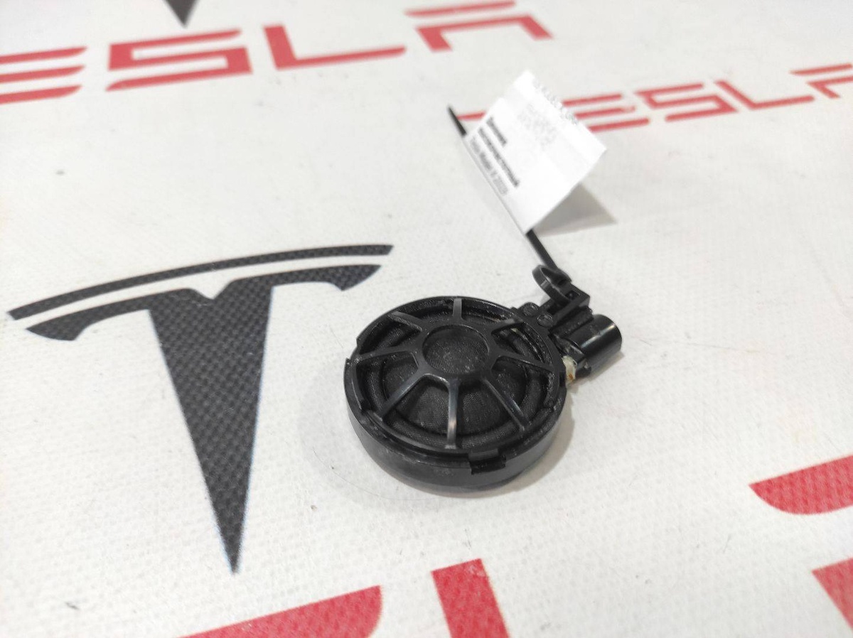 Динамик к Tesla Model X 2019