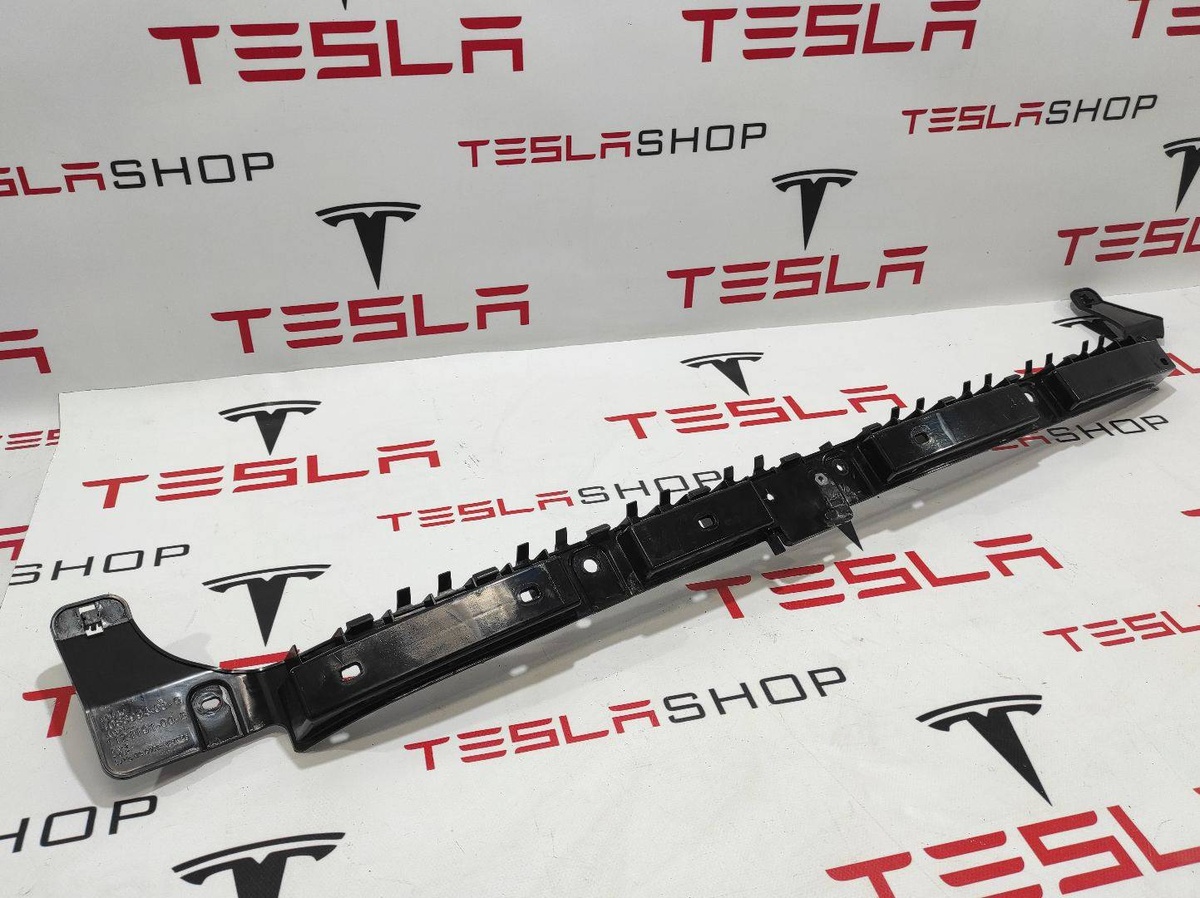 Кронштейн крепления бампера к Tesla Model 3 2020