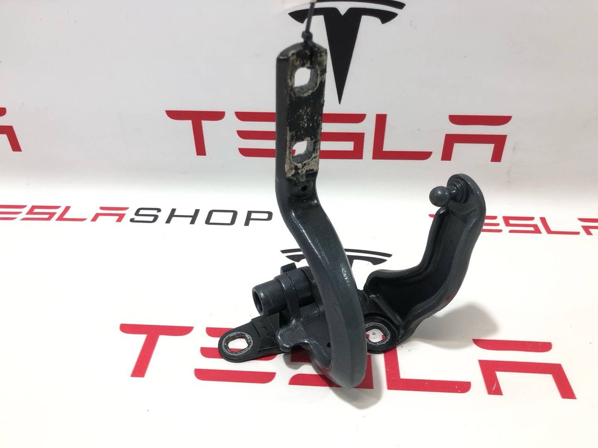 Петля двери к Tesla Model X 2019