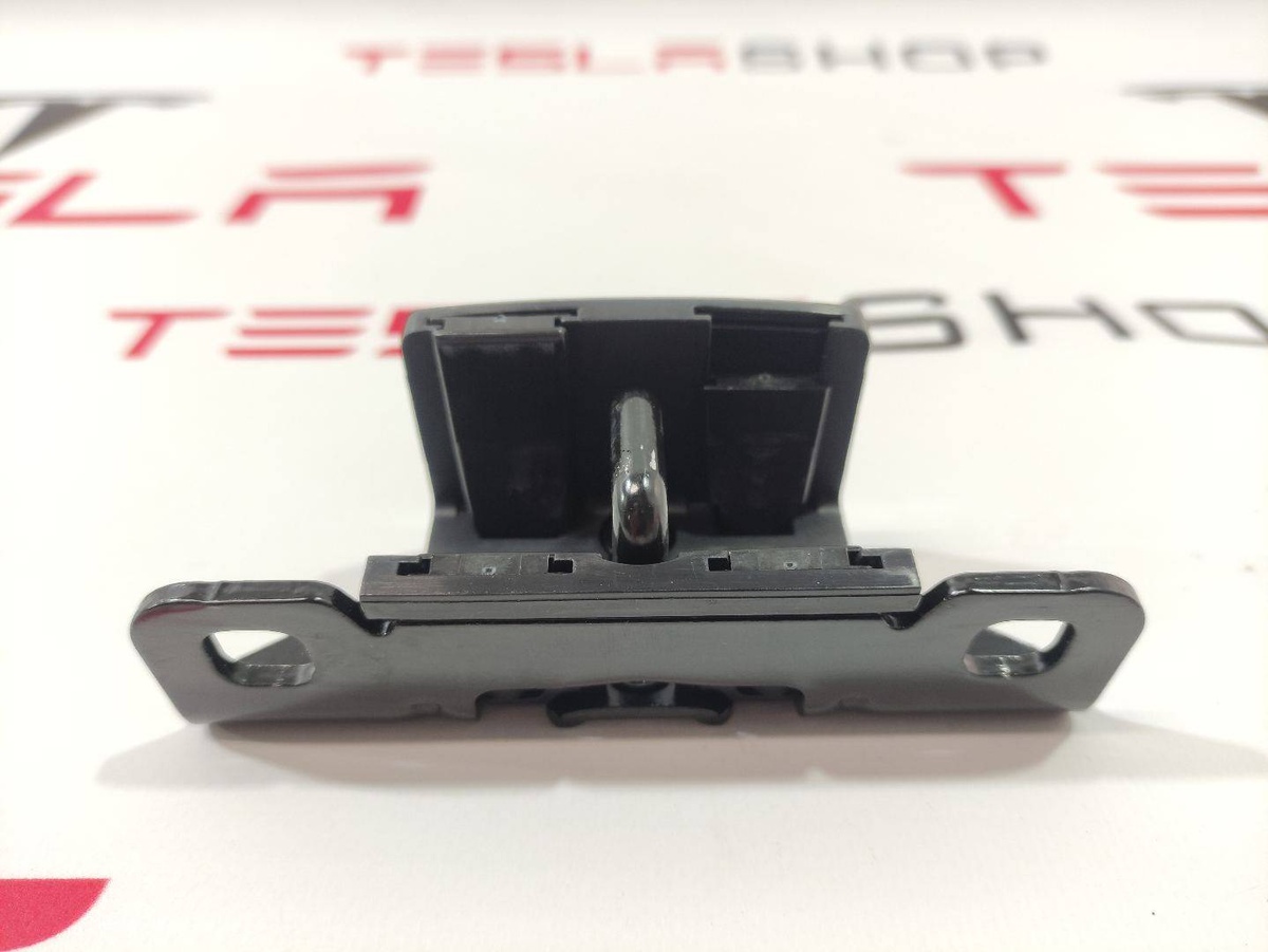Петля двери к Tesla Model X 2018