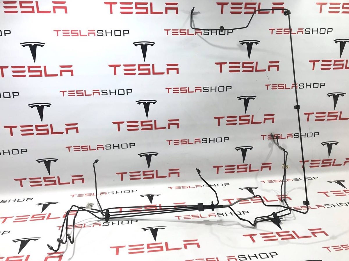 Шланг тормозной к Tesla Model S 2015