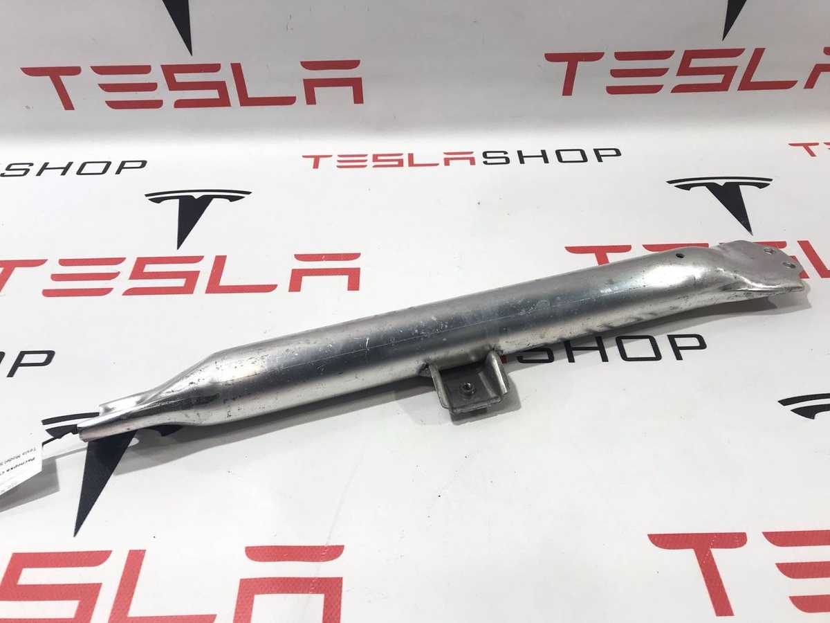 Распорка стоек к Tesla Model S 2015