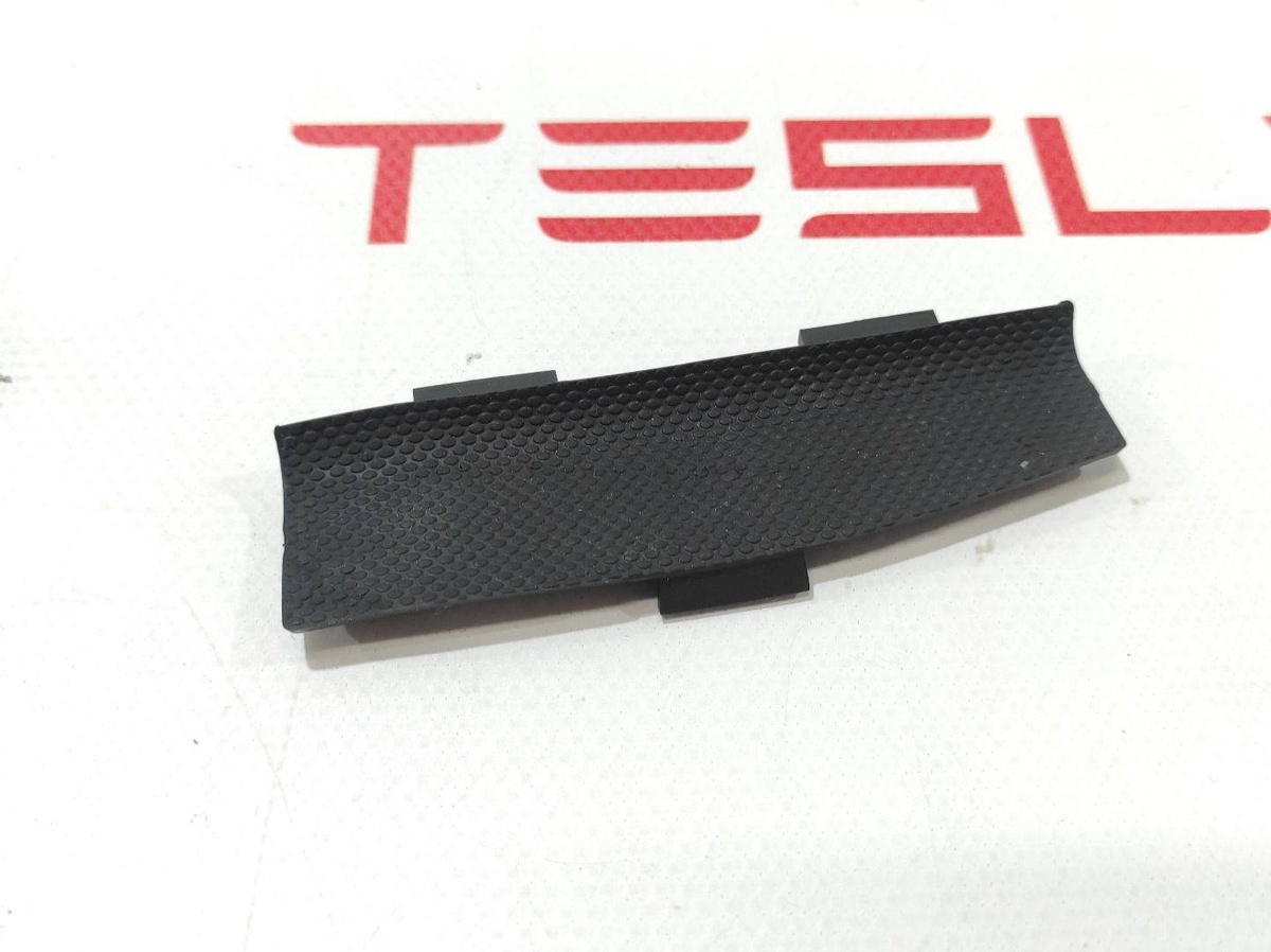 Заглушка к Tesla Model S 2018