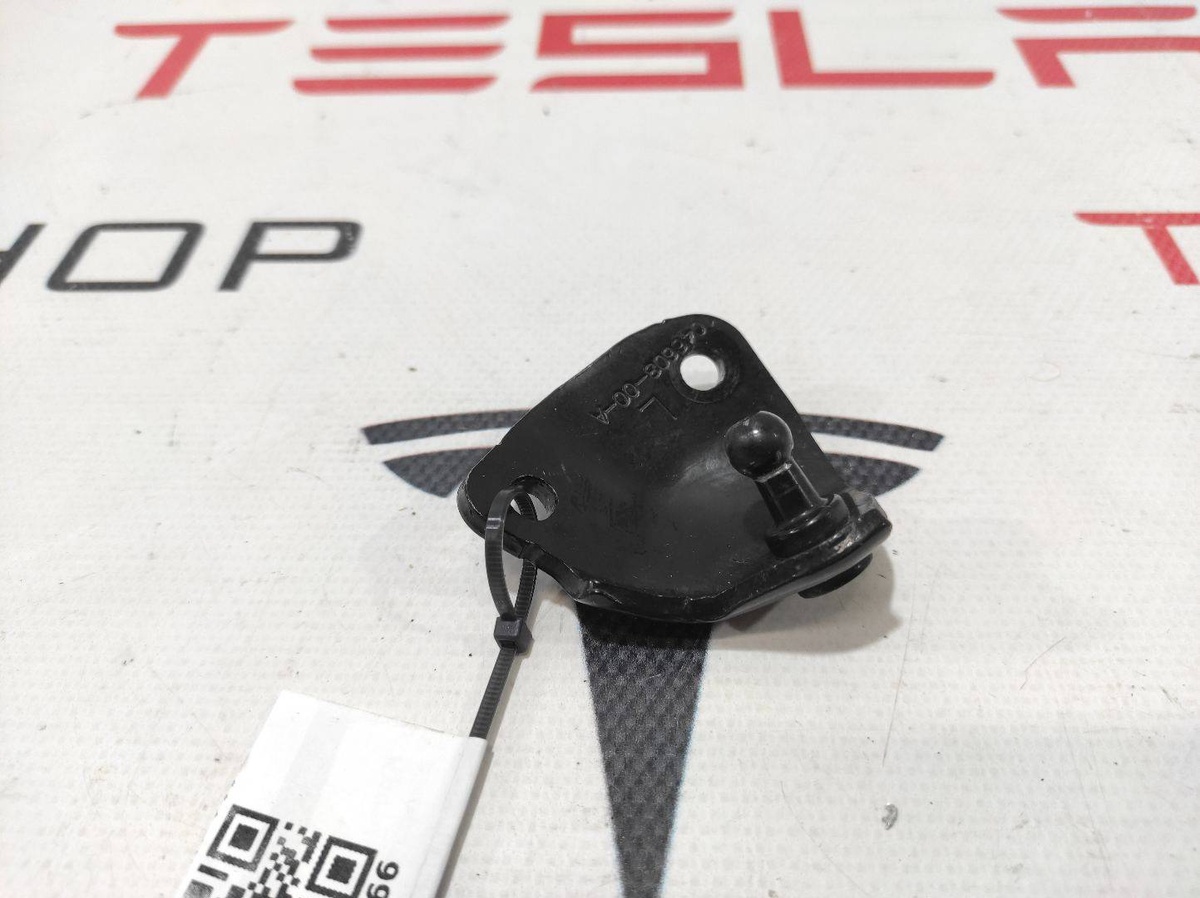 Механизм (прочие) к Tesla Model X 2017