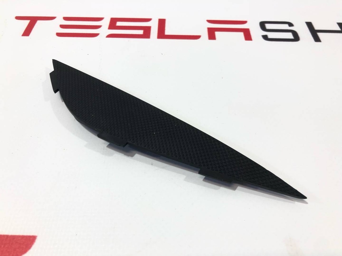 Заглушка к Tesla Model X 2019