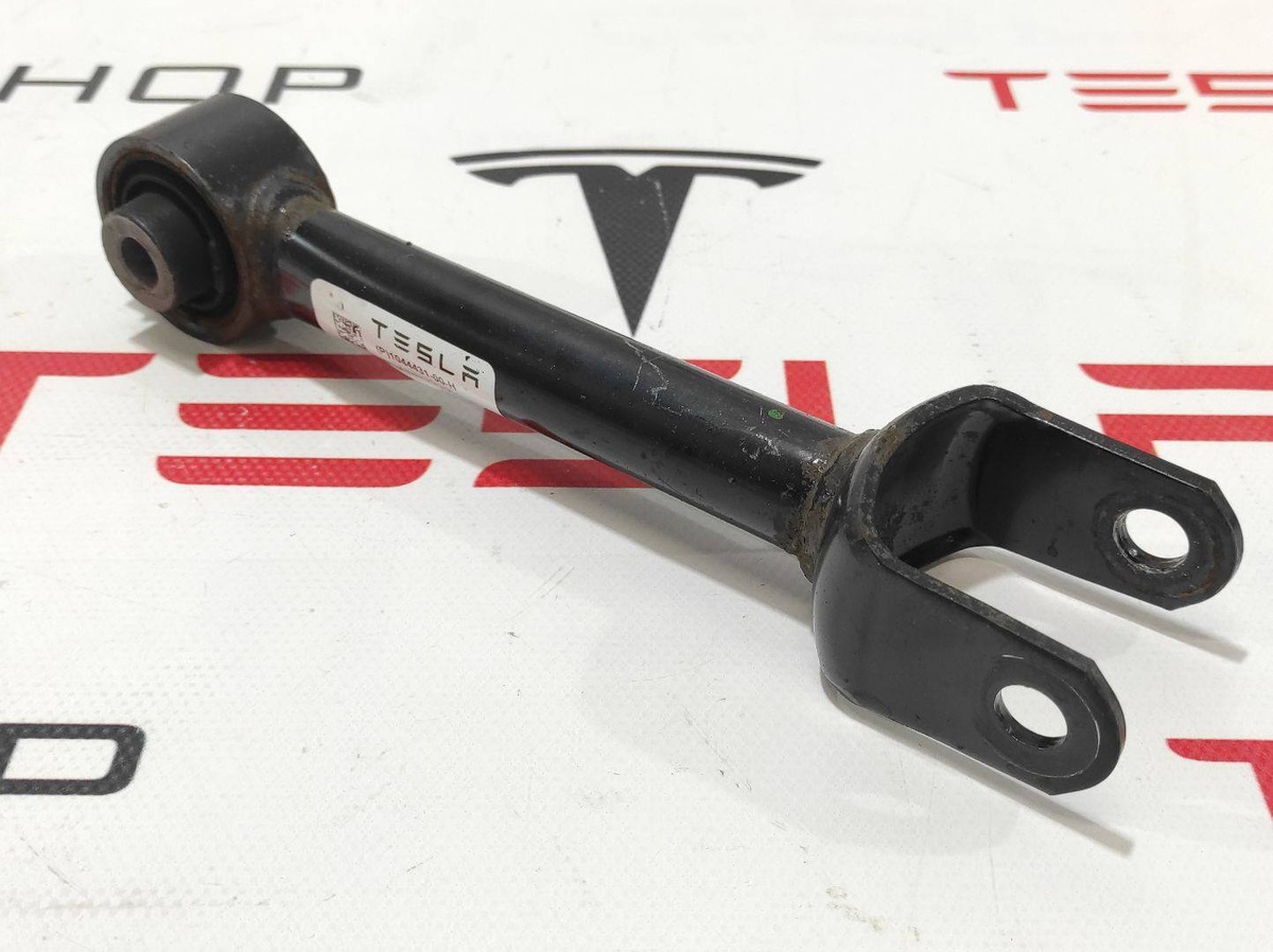 Рычаг задний к Tesla Model 3 2020
