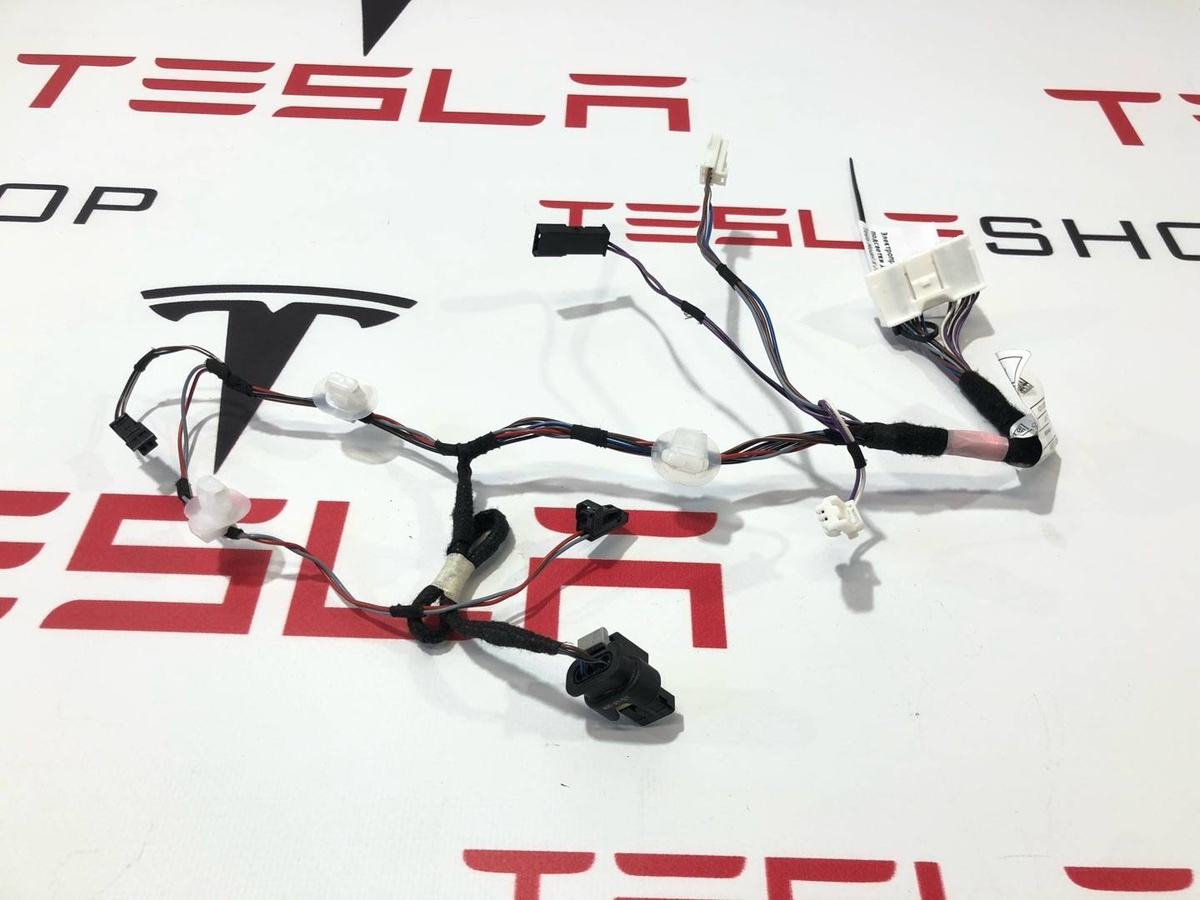 Проводка двери к Tesla Model X 2017