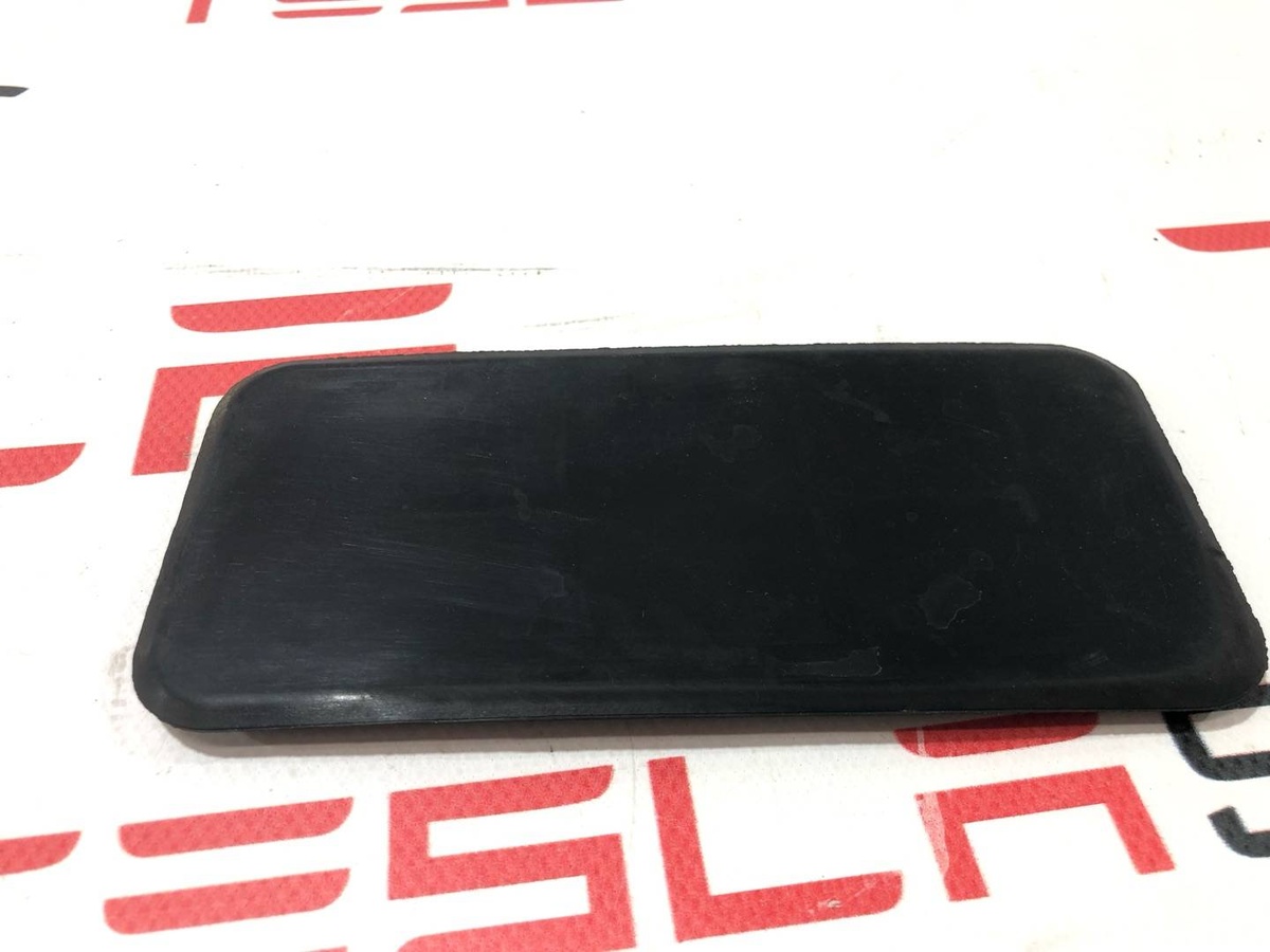 Заглушка к Tesla Model 3 2020