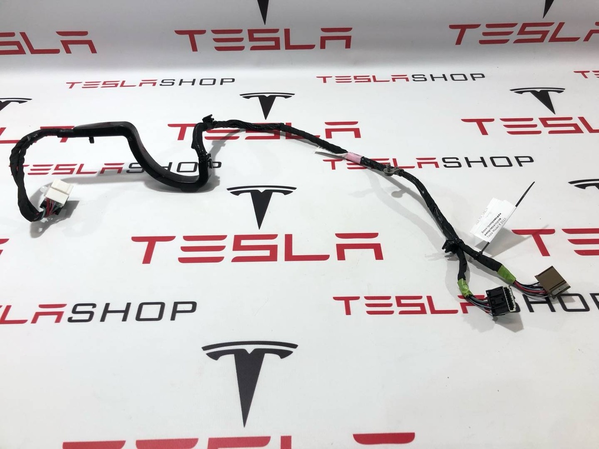 Проводка двери к Tesla Model X 2017