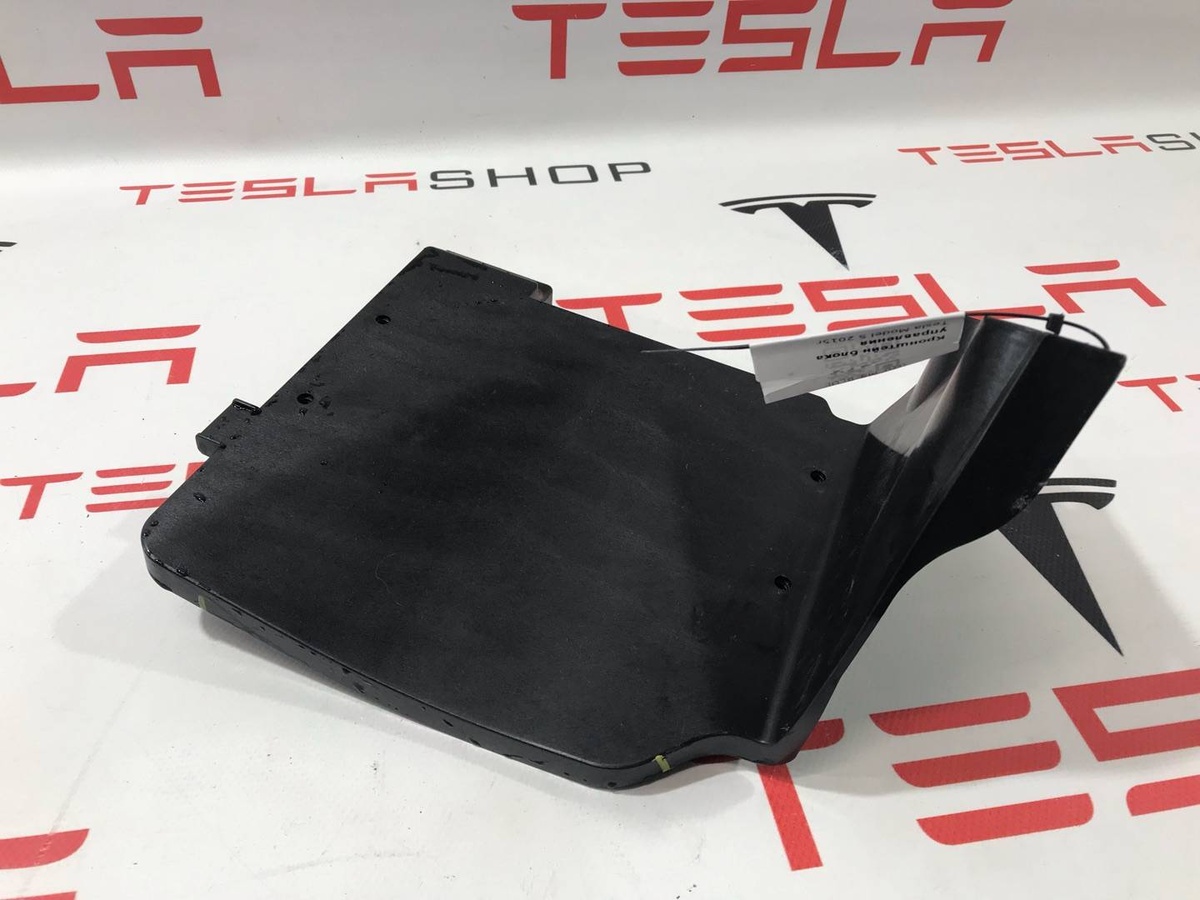 Механизм (прочие) к Tesla Model S 2015
