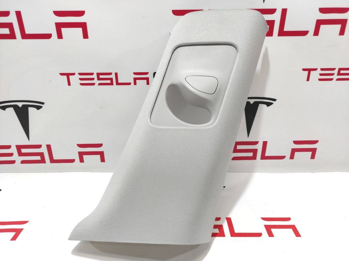 Обшивка стойки к Tesla Model 3 2020