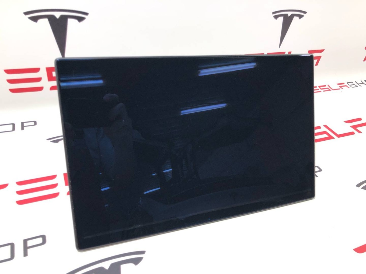 Монитор к Tesla Model X 2022