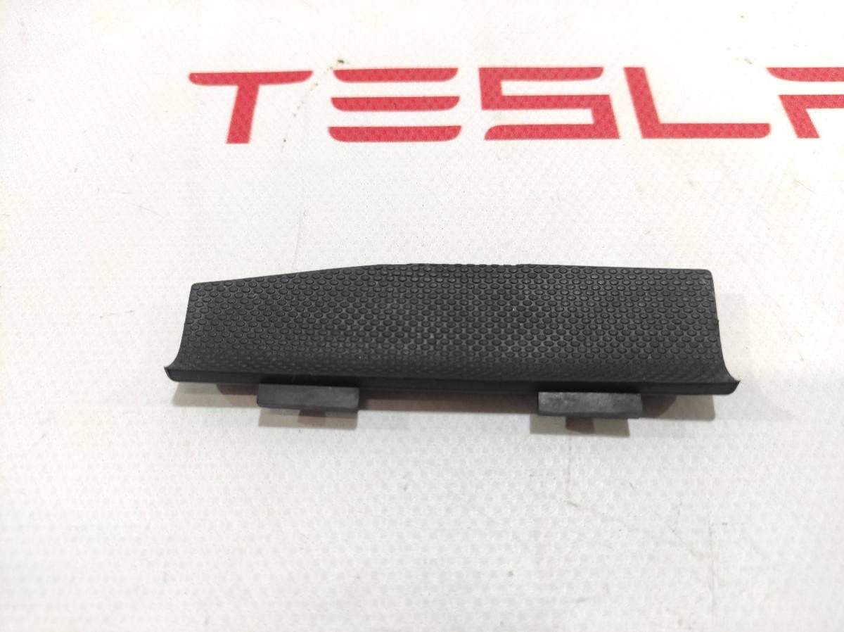 Заглушка к Tesla Model S 2018