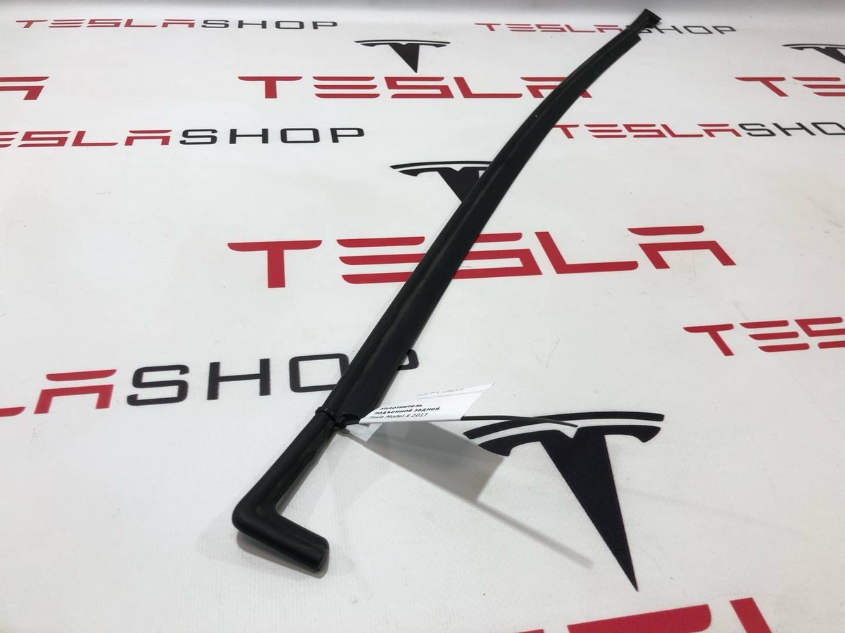 Уплотнитель двери сдвижной к Tesla Model X 2017