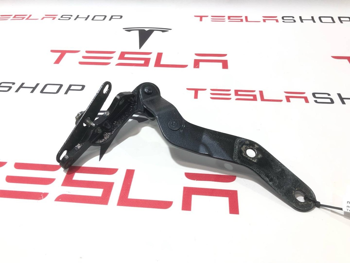 Петля двери к Tesla Model X 2019