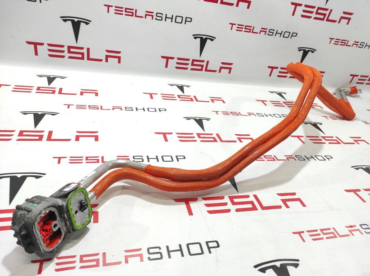 Порт зарядный к Tesla Model X 2022