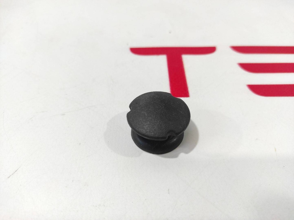 Клипса к Tesla Model S 2014